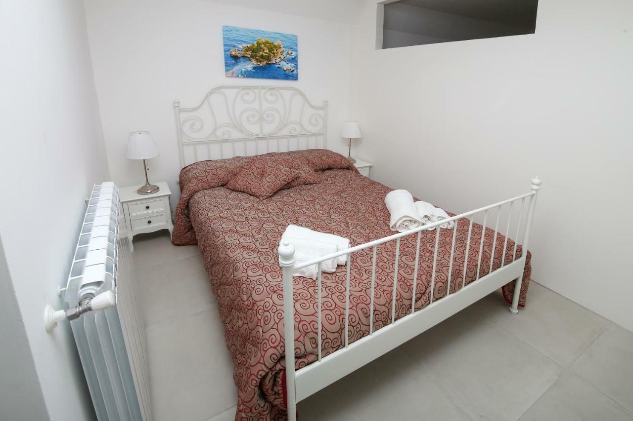 Corso Umberto Piazza Duomo Lejlighed Taormina Eksteriør billede